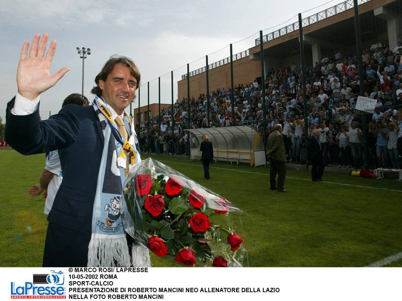 Maggio 2002: Mancini torna alla Lazio (LaPresse)